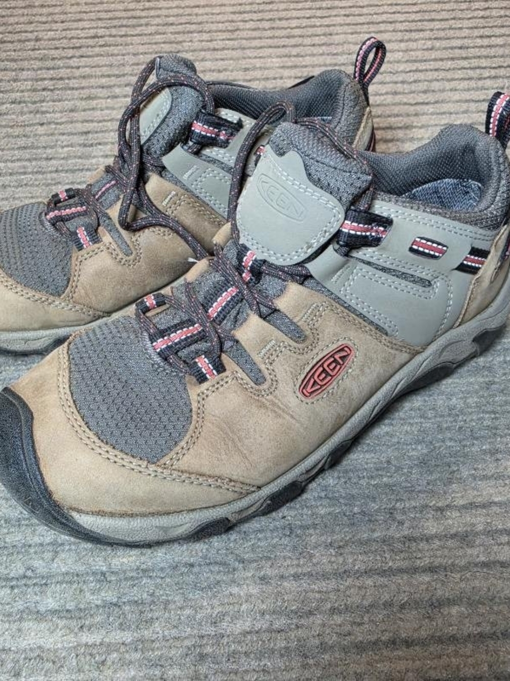Keen Steens Waterproof Hiking Shoes, Brown, Women's 9.5M. Excellent Condition. - Picture 2 of 8